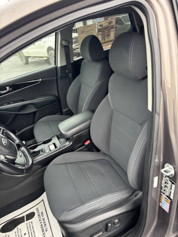 2020 Kia Sorento S V6