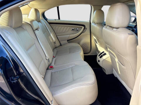 2015 Ford Taurus Limited