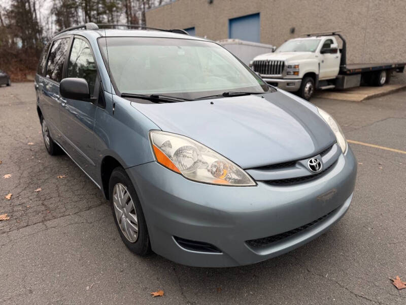 2008 Toyota Sienna LE 7-Passenger