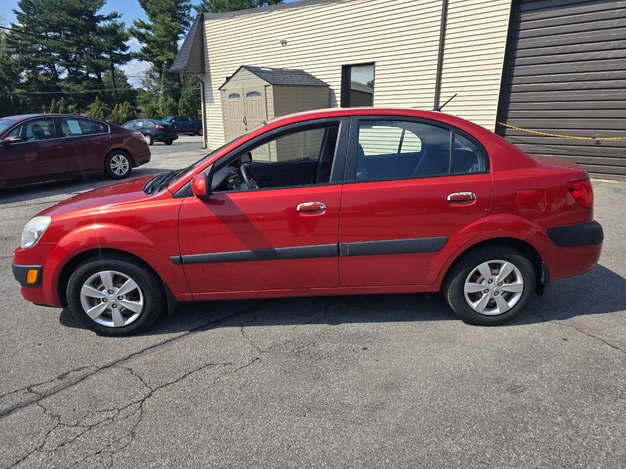 2008 Kia Rio for sale at QUEENSGATE AUTO SALES in York, PA