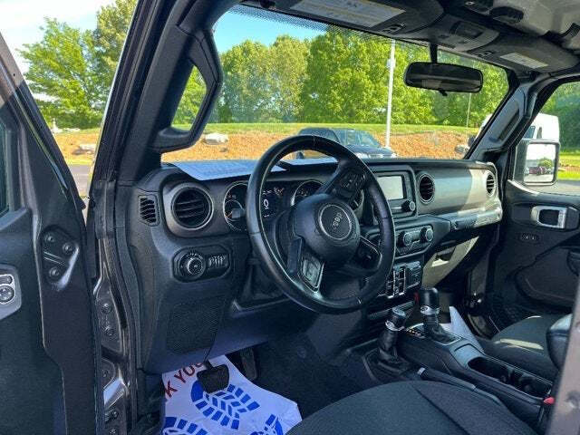 2020 Jeep Wrangler Unlimited 25