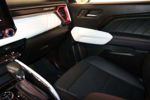 2023 GMC Canyon AT4X