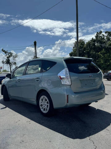 2014 Toyota Prius v Three