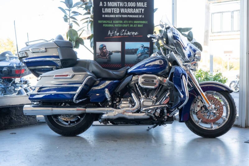 2016 Harley-Davidson CVO Ultra Limited for sale at CYCLE CONNECTION in Joplin MO