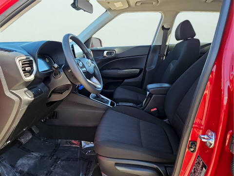 2025 Hyundai Venue SE