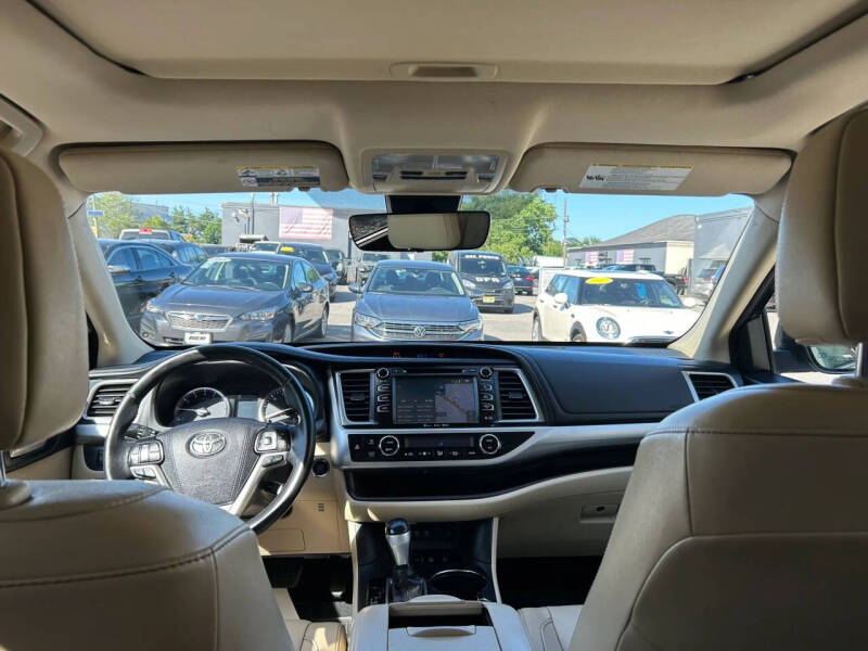 2017 Toyota Highlander