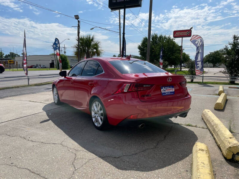 2016 Lexus IS 200t photo 5