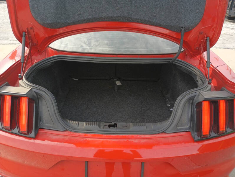 2016 Ford Mustang V6