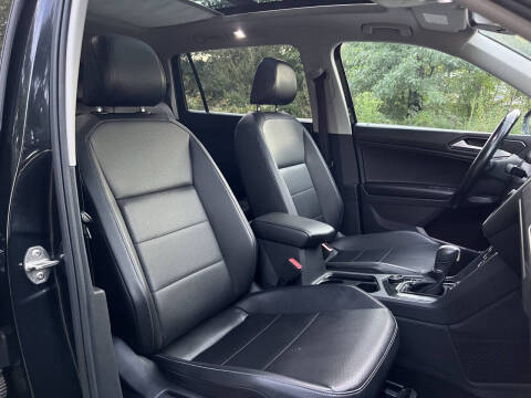 2018 Volkswagen Tiguan 2.0T SEL 4Motion