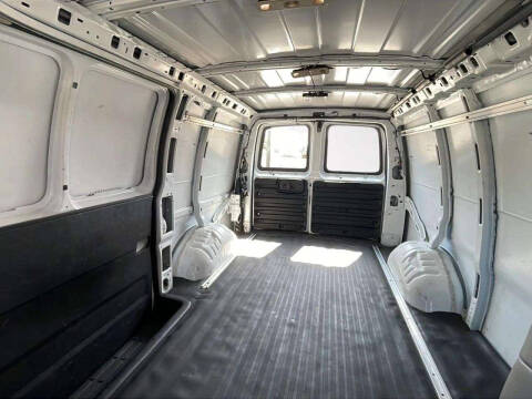 2020 Chevrolet Express 2500