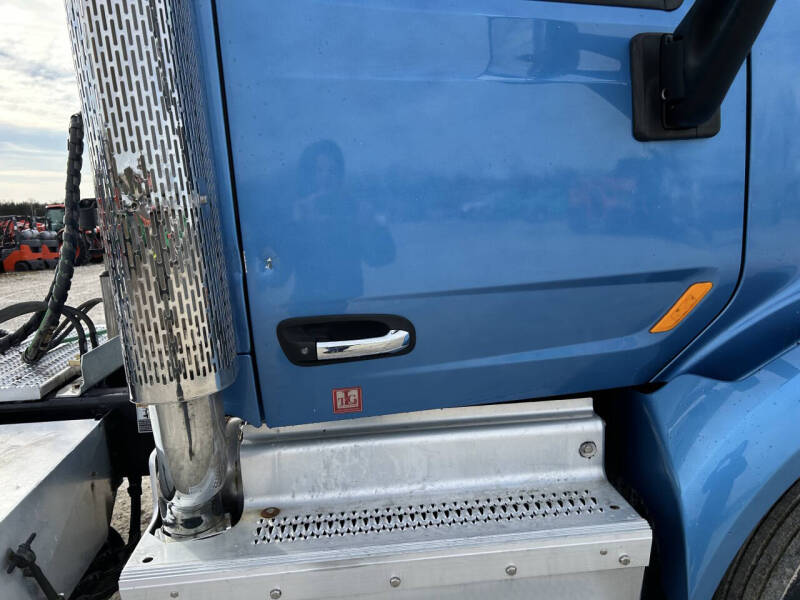 2016 Peterbilt 579 Road 579 Road Tractor
