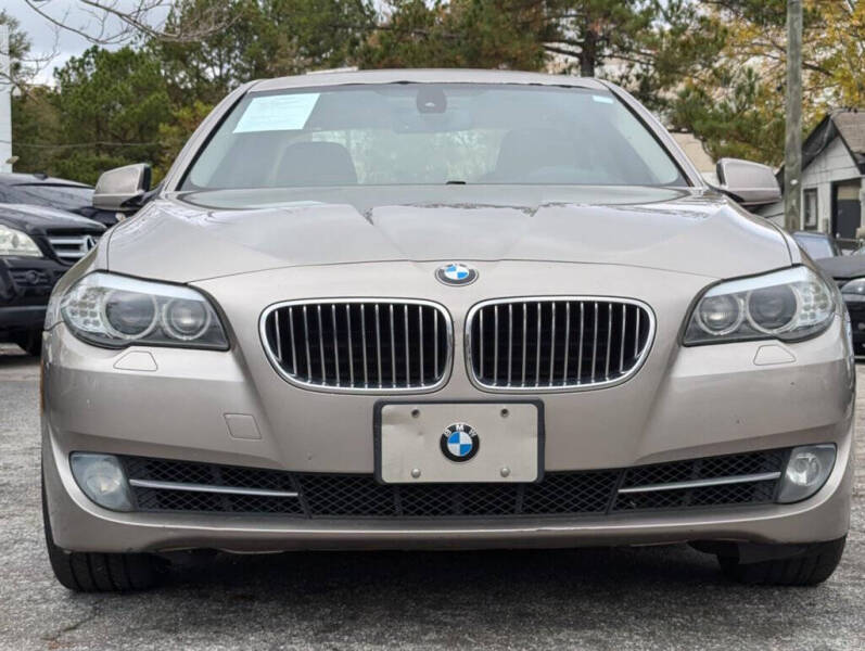 2011 BMW 5 Series 535i photo 3