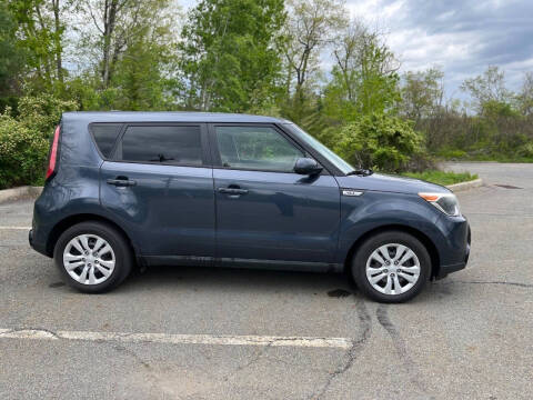 2016 Kia Soul +