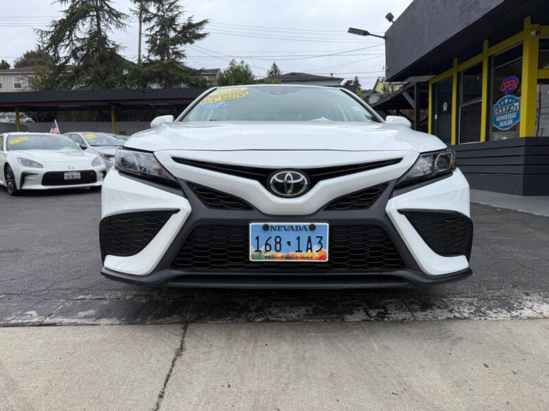 2022 Toyota Camry SE