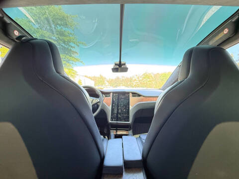 2019 Tesla Model X Standard Range