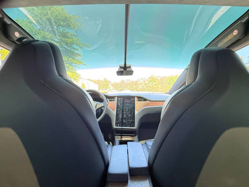 2019 Tesla Model X Standard Range