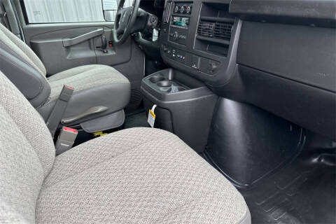 2025 GMC Savana 3500