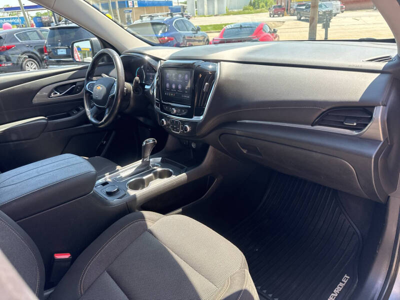 2020 Chevrolet Traverse LT Cloth