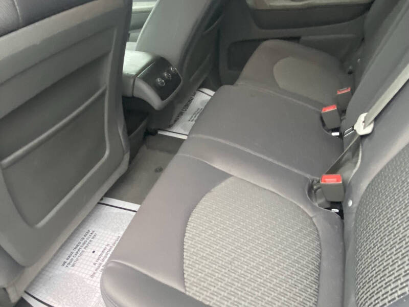 2011 Chevrolet Traverse LS