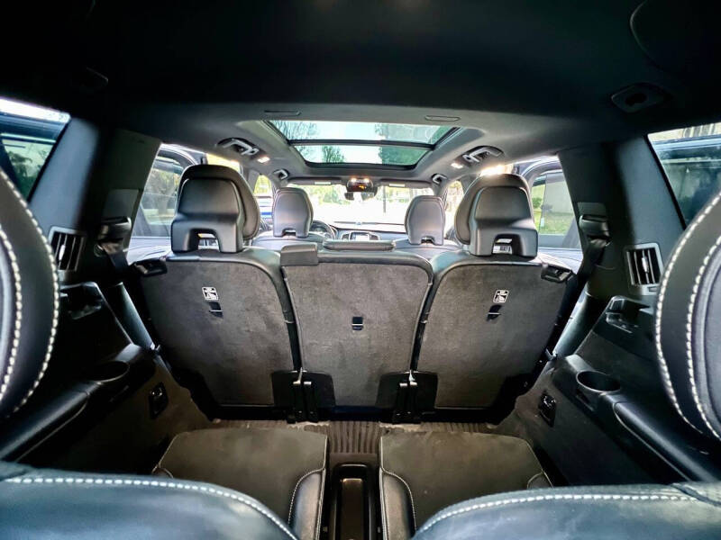 2019 Volvo XC90 T8 eAWD R-Design