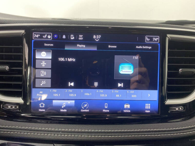 2024 Chrysler Pacifica Touring