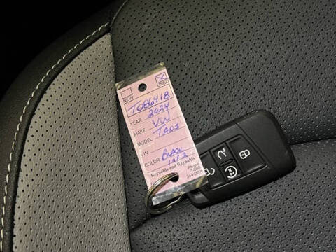 2024 Volkswagen Taos SEL 4Motion