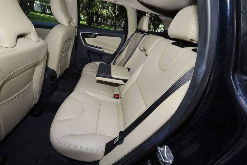 2016 Volvo XC60 T5 Premier