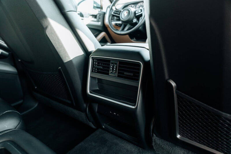 2024 Porsche Cayenne Coupe