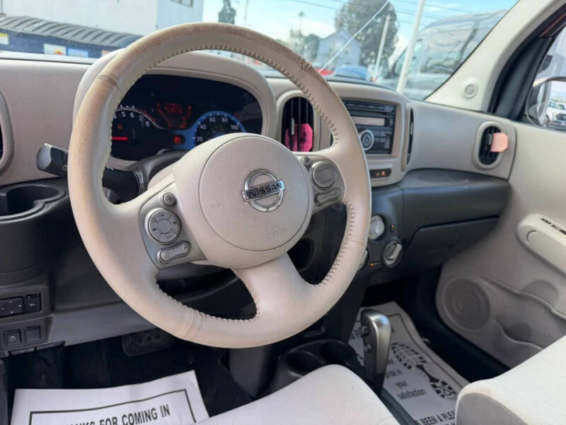 2011 Nissan cube