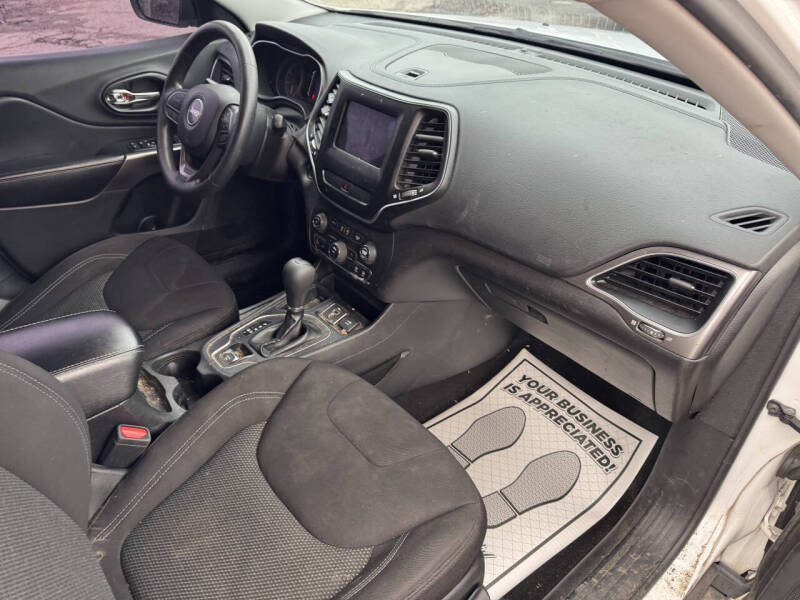 2019 Jeep Cherokee Latitude