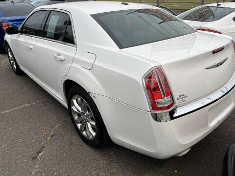 2014 Chrysler 300