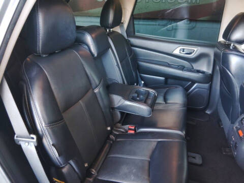 2019 Nissan Pathfinder SL