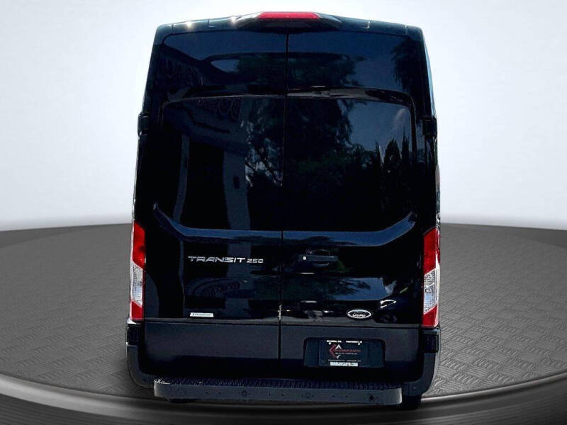 2022 Ford Transit 250