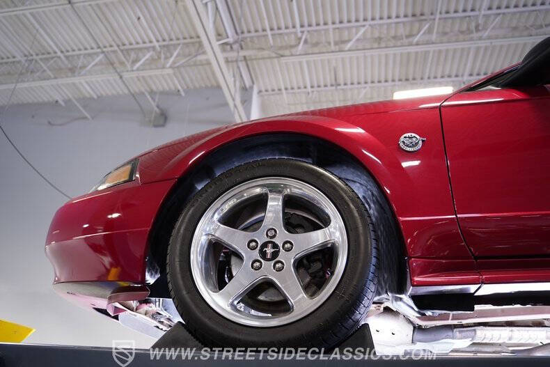 2004 Ford Mustang GT Deluxe