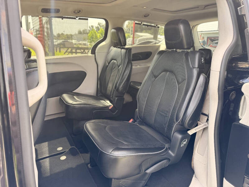 2017 Chrysler Pacifica Limited