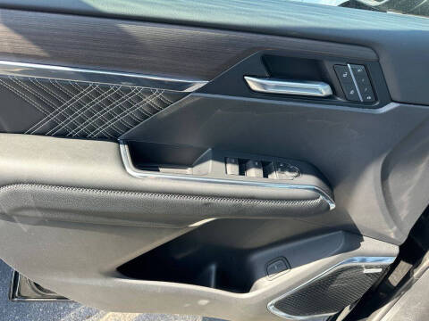2024 GMC Acadia Denali
