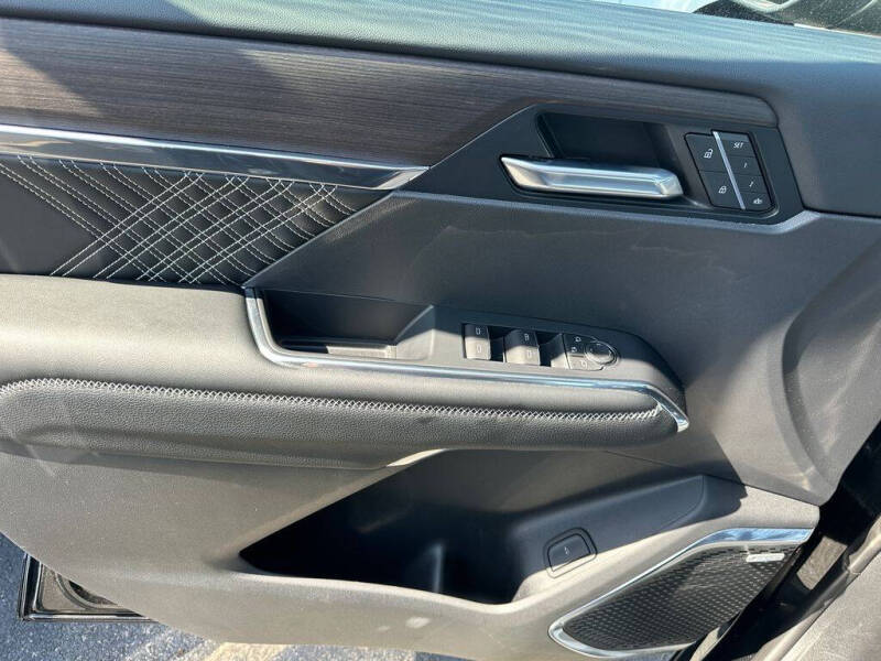 2024 GMC Acadia Denali