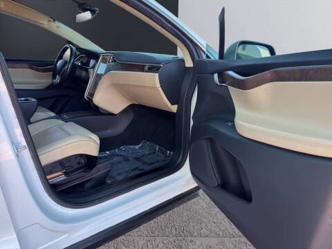 2016 Tesla Model X 90D