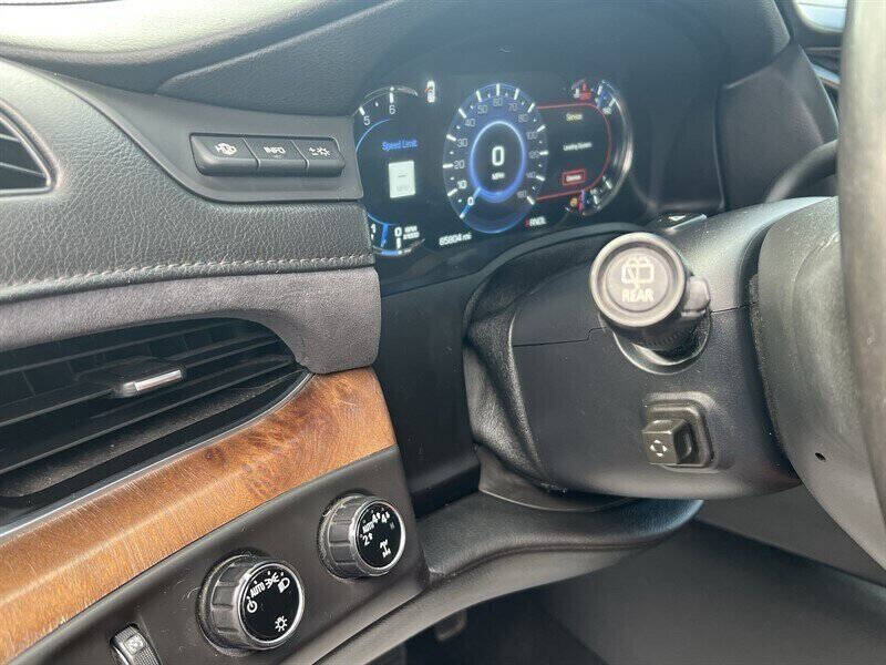 2017 Cadillac Escalade Luxury