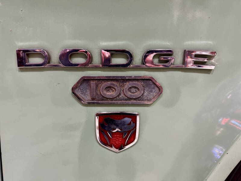 1967 Dodge D100 Pickup