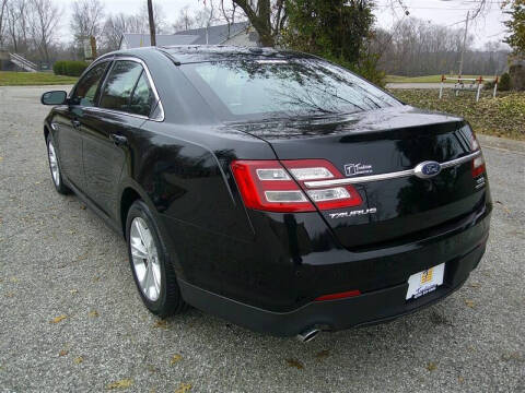 2018 Ford Taurus SEL