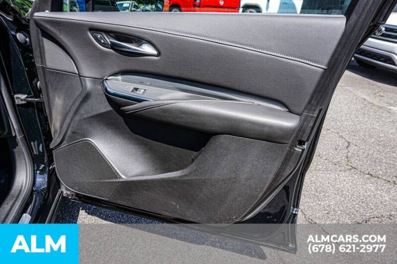 2025 Cadillac XT4 Premium Luxury