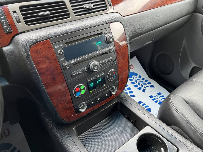 2011 Chevrolet Suburban LT