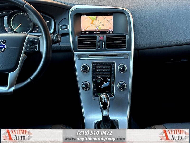 2017 Volvo XC60 T5 Dynamic