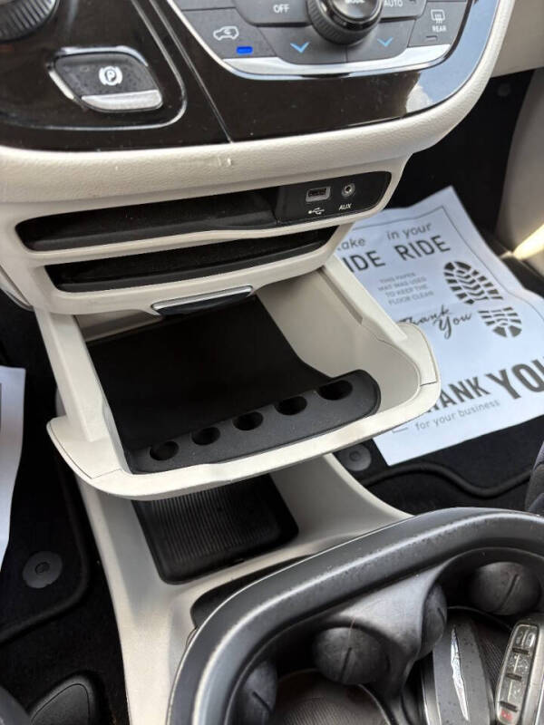 2017 Chrysler Pacifica Touring Plus