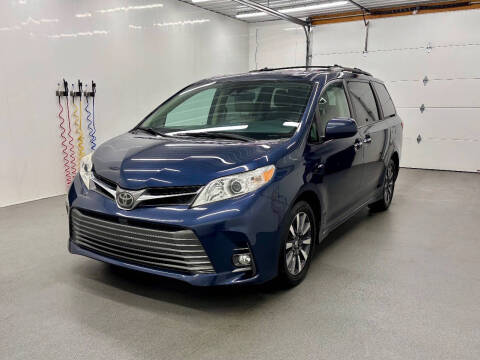 2020 Toyota Sienna XLE 7-Passenger