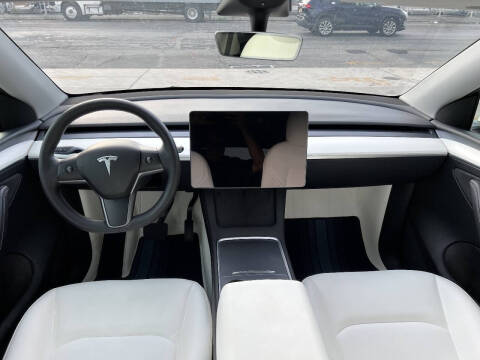 2023 Tesla Model Y Long Range