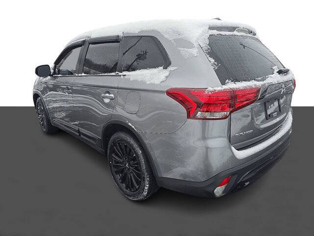 2020 Mitsubishi Outlander LE