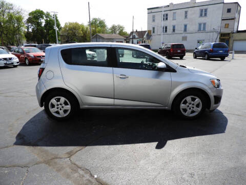 2016 Chevrolet Sonic LS Auto