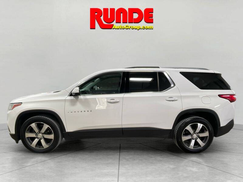 Used 2018 Chevrolet Traverse 3LT with VIN 1GNEVHKW6JJ234427 for sale in Hazel Green, WI